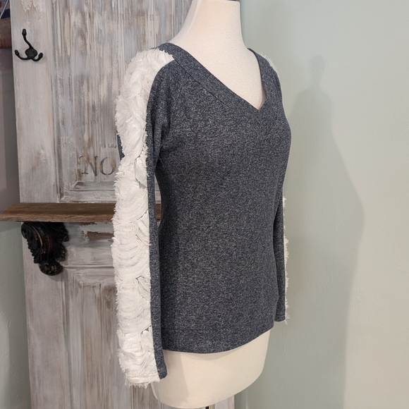 A'Reve ruffled sleeve sweater - Picture 5 of 10